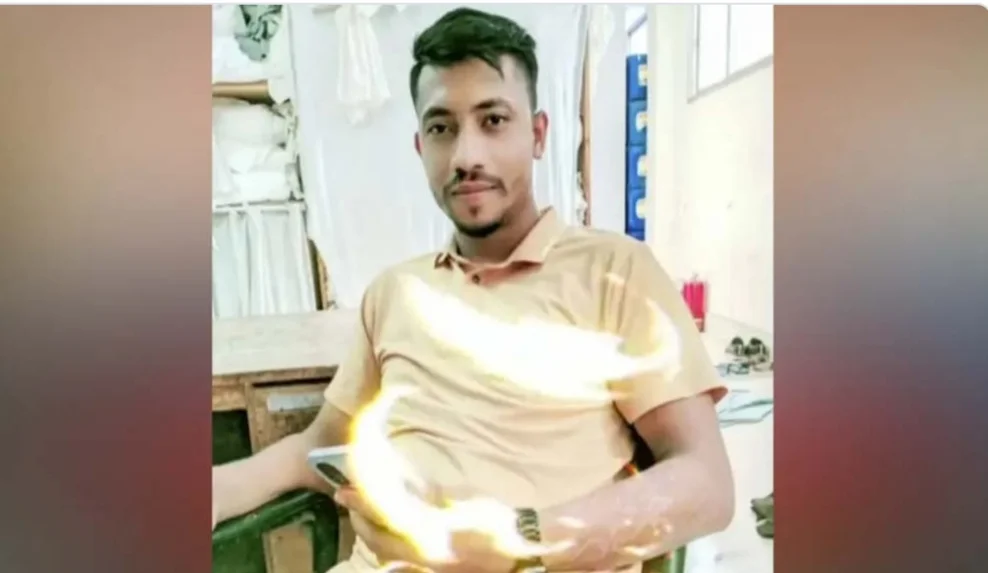 মসজিদের ইমামের বুকে যুবলীগ নেতার লাথি, মারধর
