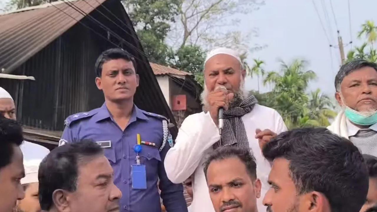 কমিটিতে বিএনপি নেতার ছেলের নাম না দেওয়ায় প্রধান শিক্ষককে মারধর