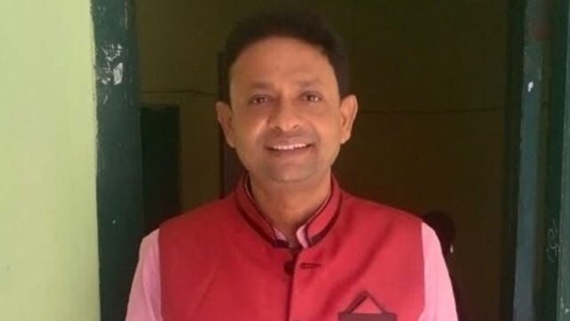 রাতে ভিডিও দিও শর্ট ড্রেসে, ছাত্রী-শিক্ষকের ফোনালাপ ফাঁস