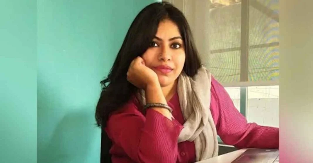 ফরিদপুরে এনসিপির প্রধান সমন্বয়কারী আ.লীগ নেত্রীর মেয়ে